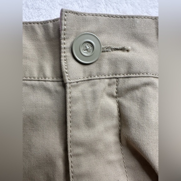 Cat & Jack Girl's Size 18 Chino Flat Front Beige Shorts Adjustable Waist Uniform - Picture 5 of 11